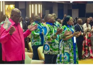 KINSHASA: LE PRÉSIDENT FÉLIX TSHISEKEDI PREND PART À LA DÉDICACE DE L ’Église CITÉ MISSIONNAIRE HOSANNA CHEZ DIEUDONNÉ KAMULETA.
